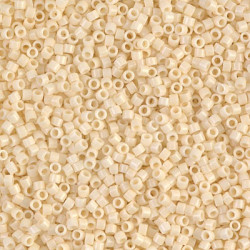 DB0732 Delicas 11/0 Opaque Cream (x 5gr)  