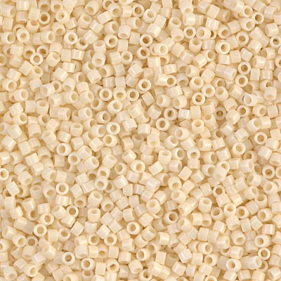 DB0732 Delicas 11/0 Opaque Cream (x 5gr)  