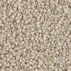 DB0261 Delicas 11/0 Opaque Linen Luster (x 5gr)