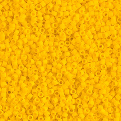 DB1582 Delicas 11/0 Opaque Canary Mat (x 5gr)  