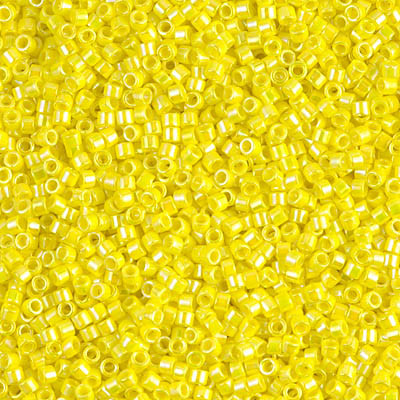 DB0160 Delicas 11/0 Opaque Yellow AB (x 5gr)