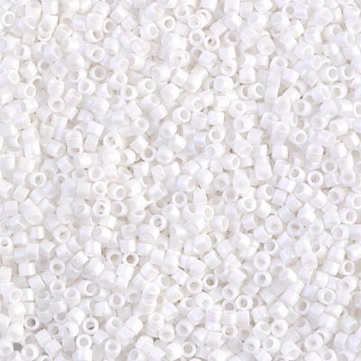 DB0351 Delicas 11/0 Blanc Opaque Mat (=R402F) (x 8gr)