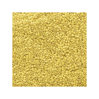 DB1562 Delicas 11/0 Opaque Canary Luster (x 5gr) 